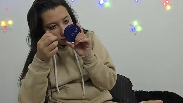 cami-01 online show from 12/22/24, 10:58