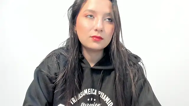 cami-01 online show from 11/21/25, 08:51