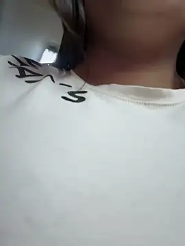 Snapshot of Sol_biglips chatting on 12/22/24, 05:21 Sol biglips online show from 12/22/24, 05:21