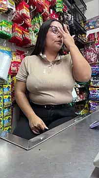 Snapshot of Sol_biglips chatting on 12/03/25, 08:29 Sol biglips online show from 12/03/25, 08:29