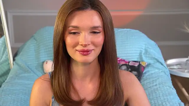 Snapshot of Eva_Golden chatting on 05/27/26, 04:26 Eva Golden online show from 05/27/26, 04:26