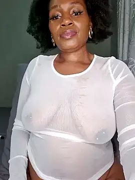 Snapshot of playgirlmc chatting on 03/08/25, 08:03 playgirlmc online show from 03/08/25, 08:03