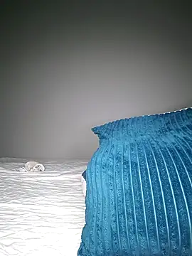 Snapshot of playgirlmc chatting on 10/22/25, 05:02 playgirlmc online show from 10/22/25, 05:02