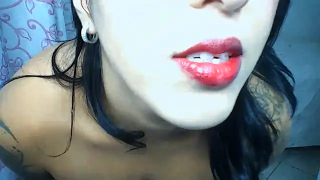 Snapshot of Indiadeusa chatting on 04/24/26, 01:30 Indiadeusa online show from 04/24/26, 01:30