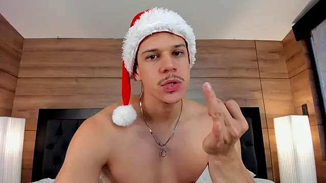 Snapshot of MarcoSullivan chatting on 12/24/24, 03:26 MarcoSullivan online show from 12/24/24, 03:26