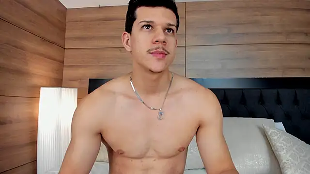 Snapshot of MarcoSullivan chatting on 12/25/24, 10:27 MarcoSullivan online show from 12/25/24, 10:27