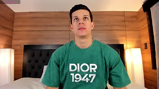 Snapshot of MarcoSullivan chatting on 03/18/25, 11:41 MarcoSullivan online show from 03/18/25, 11:41