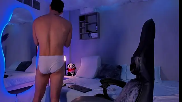 Snapshot of MarcoSullivan chatting on 10/18/25, 12:06 MarcoSullivan online show from 10/18/25, 12:06