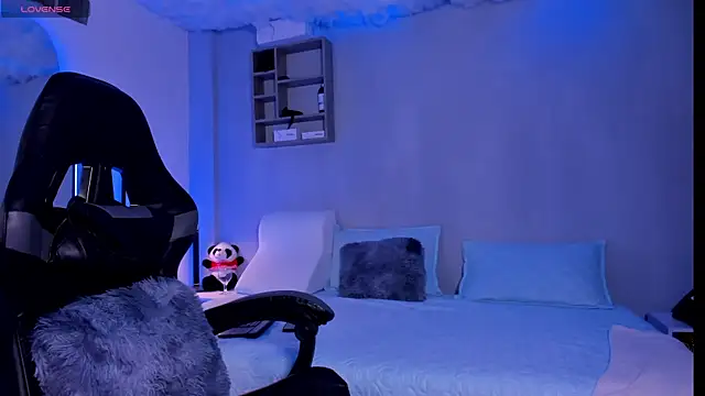 Snapshot of MarcoSullivan chatting on 10/20/25, 12:27 MarcoSullivan online show from 10/20/25, 12:27