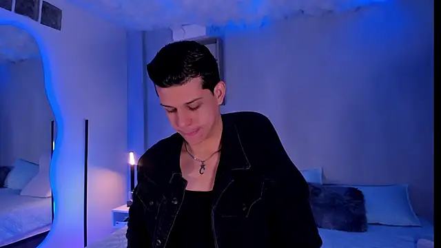 Snapshot of MarcoSullivan chatting on 10/23/25, 12:59 MarcoSullivan online show from 10/23/25, 12:59