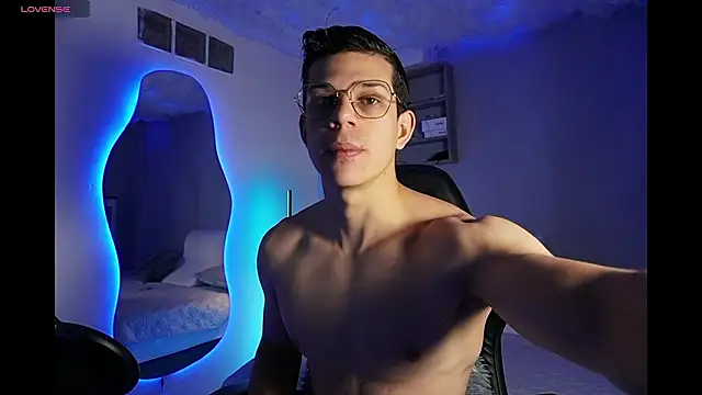 Snapshot of MarcoSullivan chatting on 02/07/26, 12:42 MarcoSullivan online show from 02/07/26, 12:42