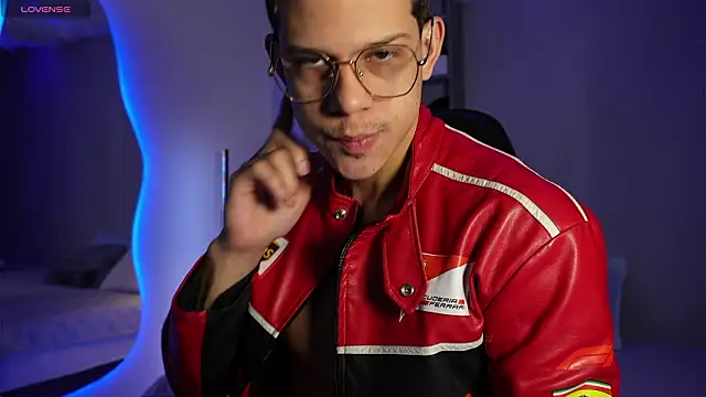 Snapshot of MarcoSullivan chatting on 02/11/26, 01:27 MarcoSullivan online show from 02/11/26, 01:27