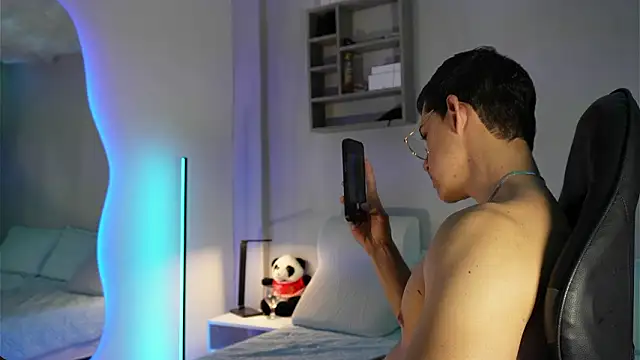 Snapshot of MarcoSullivan chatting on 02/24/26, 07:56 MarcoSullivan online show from 02/24/26, 07:56