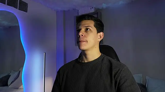 Snapshot of MarcoSullivan chatting on 03/21/26, 12:32 MarcoSullivan online show from 03/21/26, 12:32