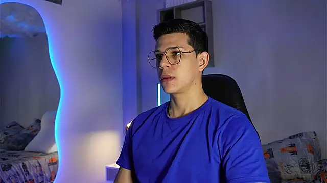 Snapshot of MarcoSullivan chatting on 04/16/26, 03:46 MarcoSullivan online show from 04/16/26, 03:46