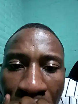 HandsomeBuoyy21 online show from 03/12/26, 10:49