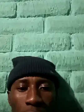 HandsomeBuoyy21 online show from 04/06/26, 10:11