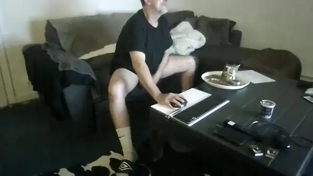 Snapshot of oopsxx chatting on 11/06/25, 03:29 oopsxx online show from 11/06/25, 03:29