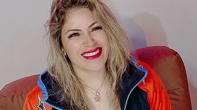 Natalia Montoya online show from 12/17/25, 01:55