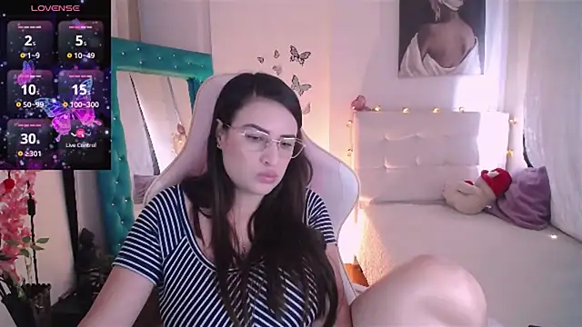 esmeraldaa230 online show from 02/16/25, 08:00