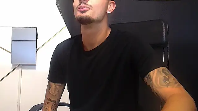 Snapshot of BrandonTate chatting on 07/03/26, 08:54 BrandonTate online show from 07/03/26, 08:54