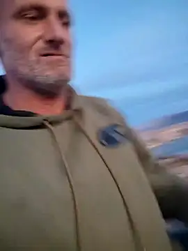 Snapshot of FloppyPickle4u chatting on 02/04/25, 01:23 FloppyPickle4u online show from 02/04/25, 01:23