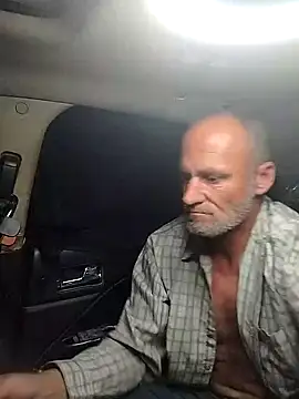 Snapshot of FloppyPickle4u chatting on 02/08/25, 02:15 FloppyPickle4u online show from 02/08/25, 02:15