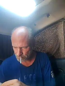 Snapshot of FloppyPickle4u chatting on 02/10/25, 06:56 FloppyPickle4u online show from 02/10/25, 06:56