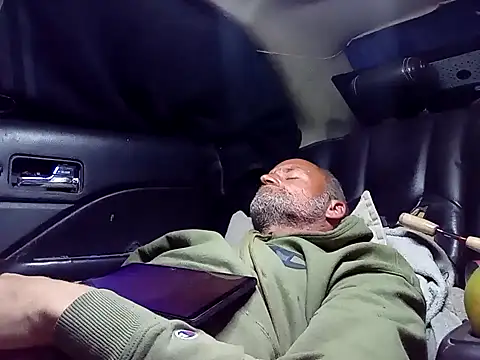 Snapshot of FloppyPickle4u chatting on 02/11/25, 04:01 FloppyPickle4u online show from 02/11/25, 04:01