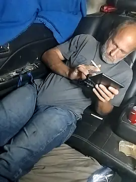 Snapshot of FloppyPickle4u chatting on 02/15/25, 03:31 FloppyPickle4u online show from 02/15/25, 03:31