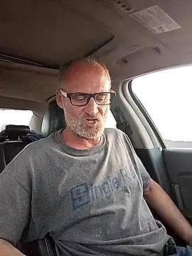 Snapshot of FloppyPickle4u chatting on 02/16/25, 12:41 FloppyPickle4u online show from 02/16/25, 12:41