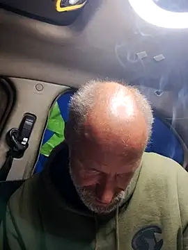 Snapshot of FloppyPickle4u chatting on 02/17/25, 05:14 FloppyPickle4u online show from 02/17/25, 05:14