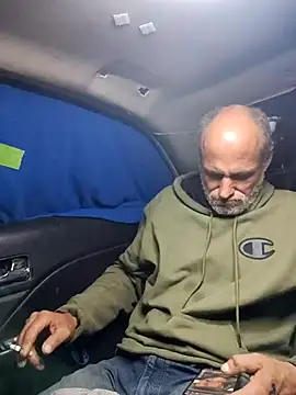 Snapshot of FloppyPickle4u chatting on 02/17/25, 08:19 FloppyPickle4u online show from 02/17/25, 08:19