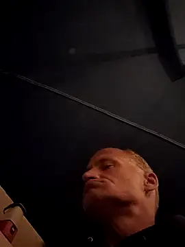 Snapshot of FloppyPickle4u chatting on 02/21/25, 10:07 FloppyPickle4u online show from 02/21/25, 10:07