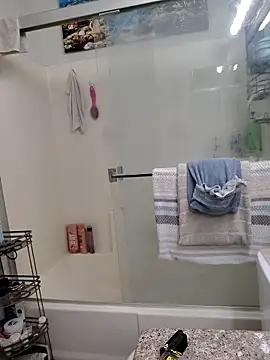 Snapshot of FloppyPickle4u chatting on 02/21/25, 10:04 FloppyPickle4u online show from 02/21/25, 10:04