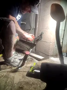 Snapshot of FloppyPickle4u chatting on 02/24/25, 04:05 FloppyPickle4u online show from 02/24/25, 04:05