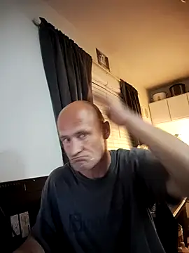 Snapshot of FloppyPickle4u chatting on 02/25/25, 11:52 FloppyPickle4u online show from 02/25/25, 11:52