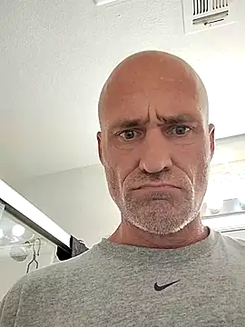 Snapshot of FloppyPickle4u chatting on 02/26/25, 11:04 FloppyPickle4u online show from 02/26/25, 11:04