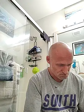 Snapshot of FloppyPickle4u chatting on 02/27/25, 02:10 FloppyPickle4u online show from 02/27/25, 02:10