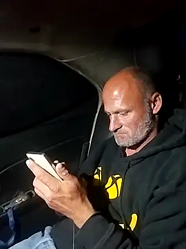 Snapshot of FloppyPickle4u chatting on 03/13/25, 03:33 FloppyPickle4u online show from 03/13/25, 03:33