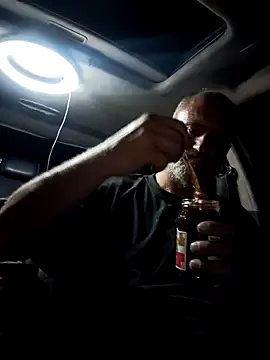 Snapshot of FloppyPickle4u chatting on 03/21/25, 07:11 FloppyPickle4u online show from 03/21/25, 07:11