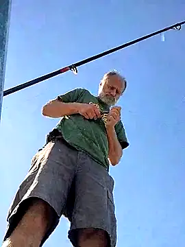 Snapshot of FloppyPickle4u chatting on 10/27/25, 07:51 FloppyPickle4u online show from 10/27/25, 07:51