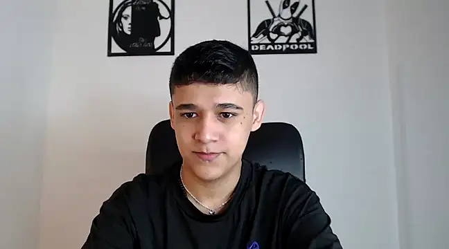 Snapshot of kaiine190 chatting on 12/17/24, 02:55 kaiine190 online show from 12/17/24, 02:55