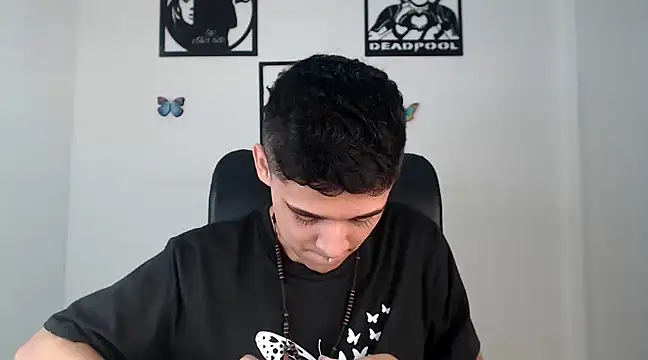 Snapshot of kaiine190 chatting on 01/29/25, 12:24 kaiine190 online show from 01/29/25, 12:24