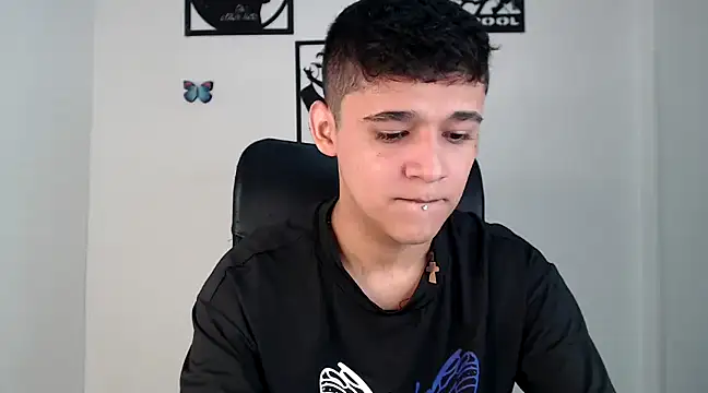 Snapshot of kaiine190 chatting on 02/03/25, 01:08 kaiine190 online show from 02/03/25, 01:08