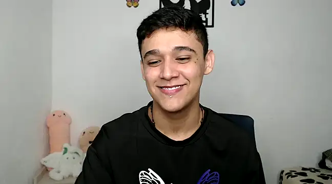 Snapshot of kaiine190 chatting on 02/12/25, 04:12 kaiine190 online show from 02/12/25, 04:12