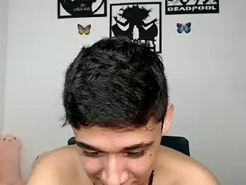 Snapshot of kaiine190 chatting on 02/14/25, 04:47 kaiine190 online show from 02/14/25, 04:47