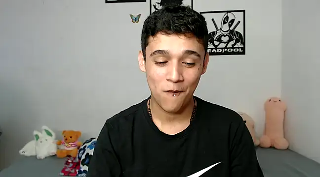 Snapshot of kaiine190 chatting on 02/20/25, 05:44 kaiine190 online show from 02/20/25, 05:44