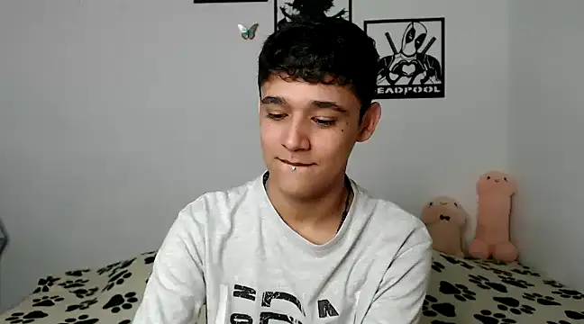 Snapshot of kaiine190 chatting on 02/25/25, 12:03 kaiine190 online show from 02/25/25, 12:03