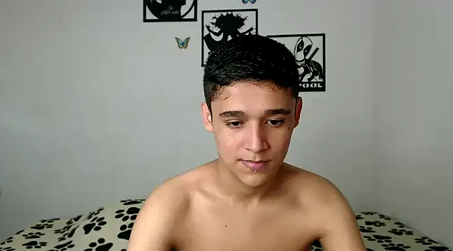 Snapshot of kaiine190 chatting on 03/15/25, 08:54 kaiine190 online show from 03/15/25, 08:54